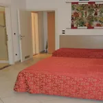 Peaceful Flat Next To The With Balcony דירה