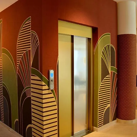 Peaceful Flat Next To The With Balcony Apartment