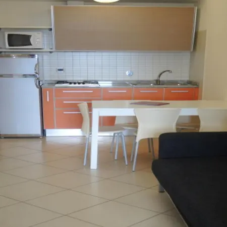 Peaceful Flat Next To The With Balcony *