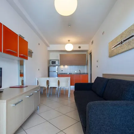 Peaceful Flat Next To The With Balcony * Bibione