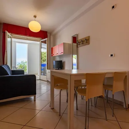 Apartamento Peaceful Flat Next To The With Balcony Bibione